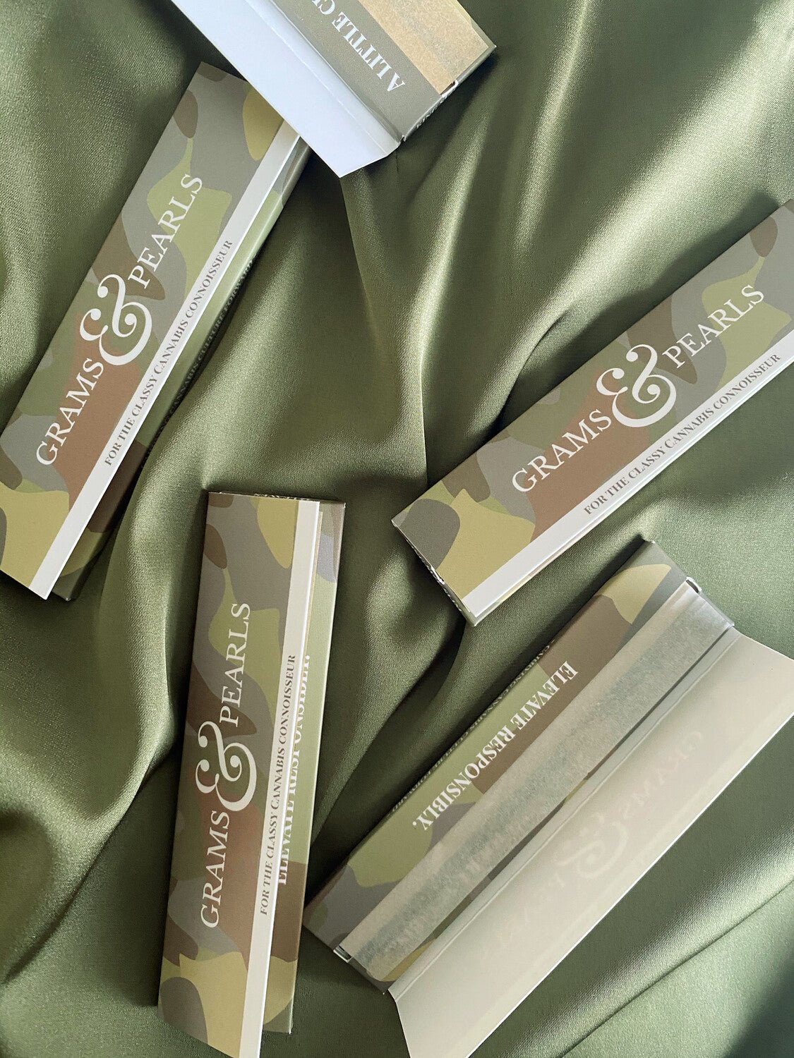 Organic Hemp Rolling Papers - GRAMS & PEARLS